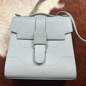 Like new Senreve Alunna Bag (crossbody/backpack) Large - PEBBLE/ Ice Blue